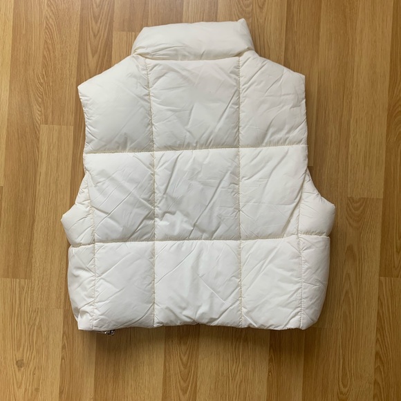 Pull&Bear Cream Cropped Vest - Picture 2 of 4